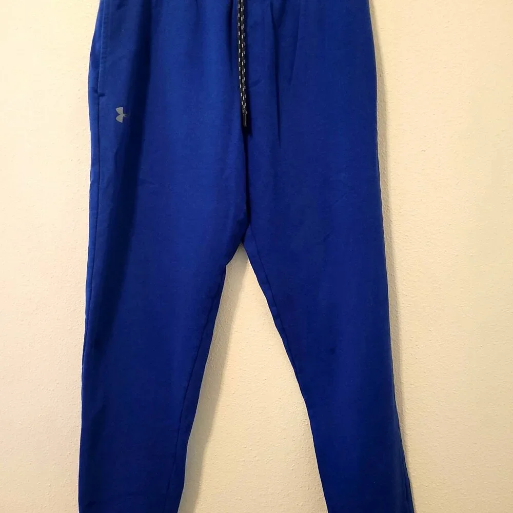 Under Armour - Picture 2 of 4